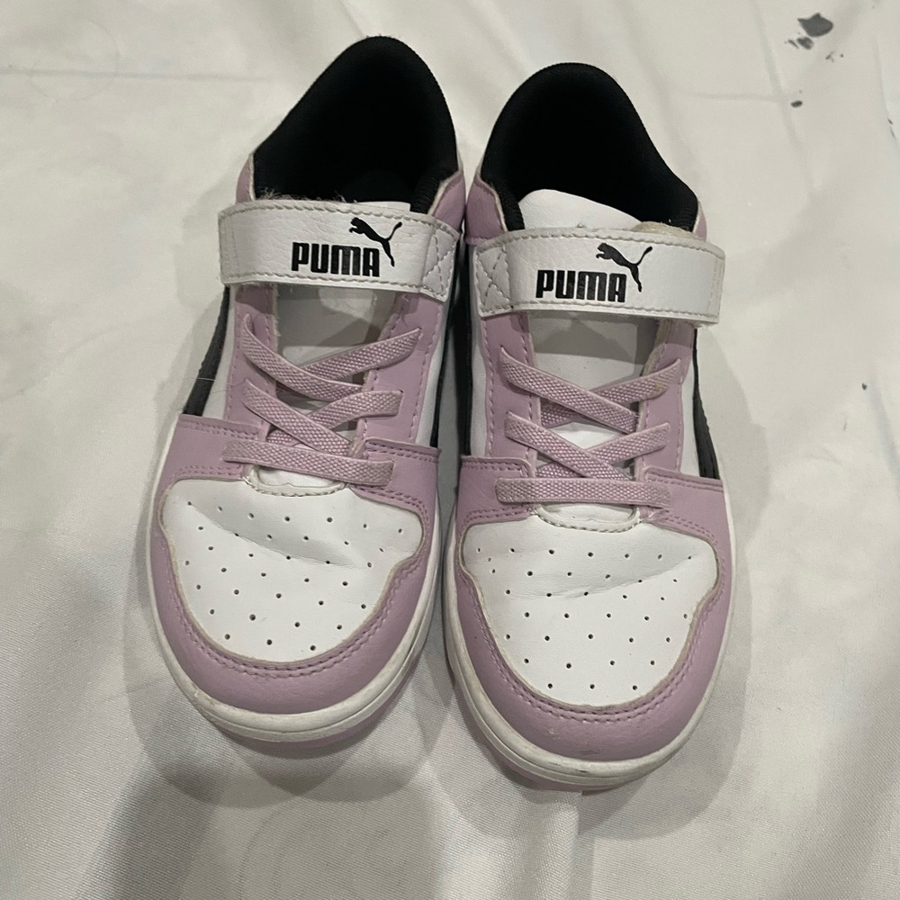 Puma Kids Sneakers - Light Purple and White good condition - Picture 3 of 7